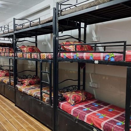 Хостел Shree Balaji Ac Dormitory Тхане Екстер'єр фото
